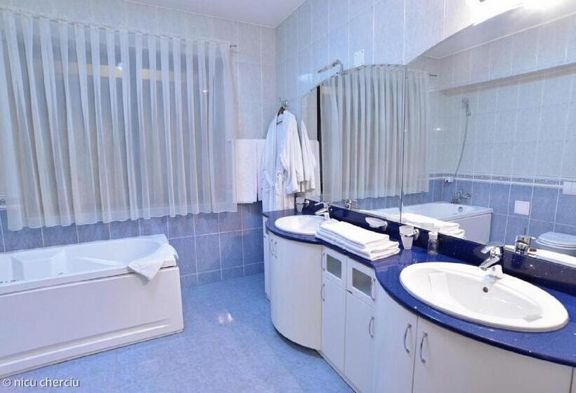 اتاق استاندارد چهار تخته, Crama Haiducilor