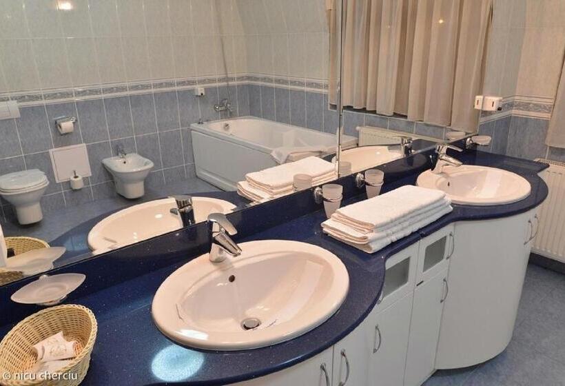 3 Bedroom Suite, Crama Haiducilor