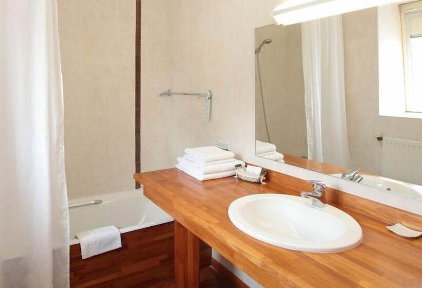 اتاق سوپریور, De Compostelle