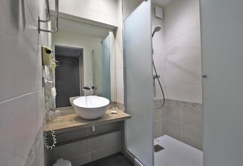 سوئیت 2 خوابه, De Compostelle