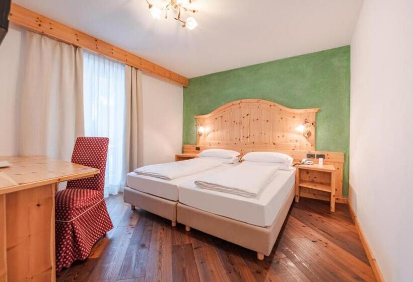 Полулюкс, Foresta