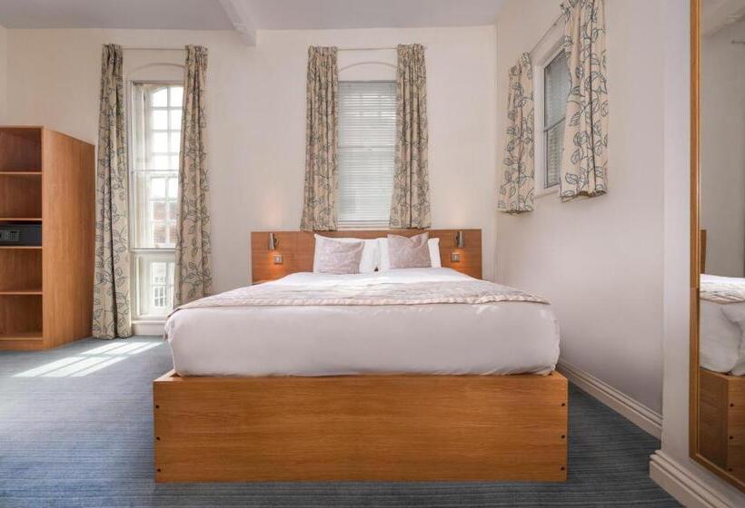 חדר סופריור, Fox Connaught London Excel