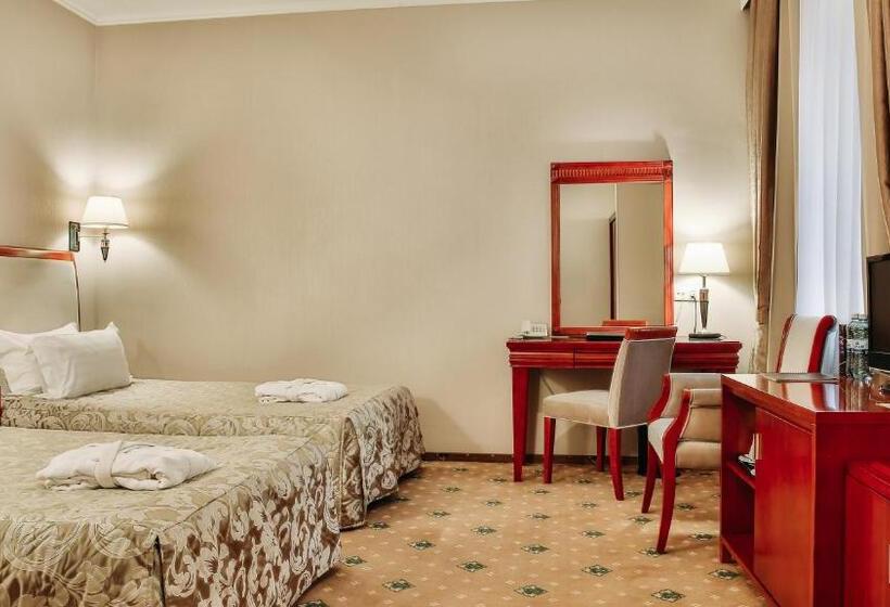 اتاق راحتی, Goldman Empire