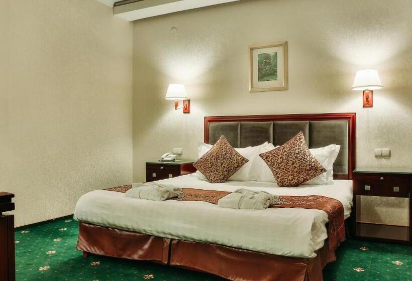 سوییت, Goldman Empire