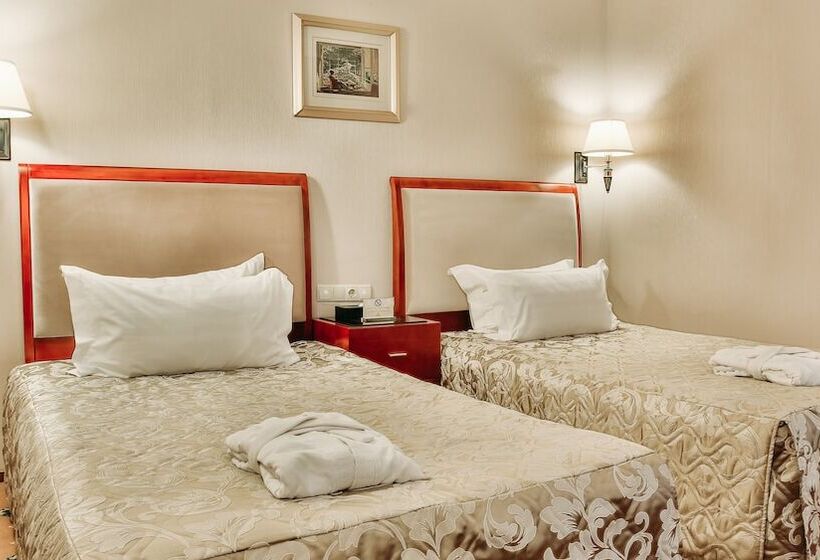 اتاق استاندارد, Goldman Empire