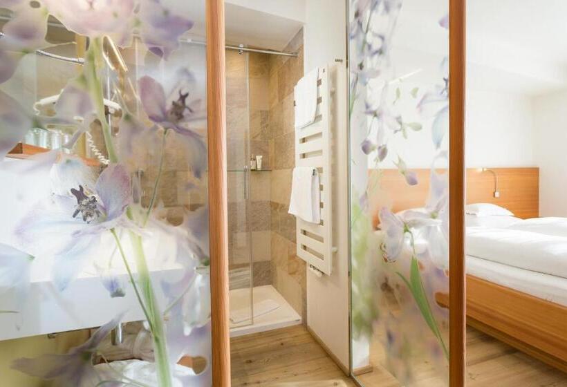 バルコニー付きデラックスルーム, Heubad