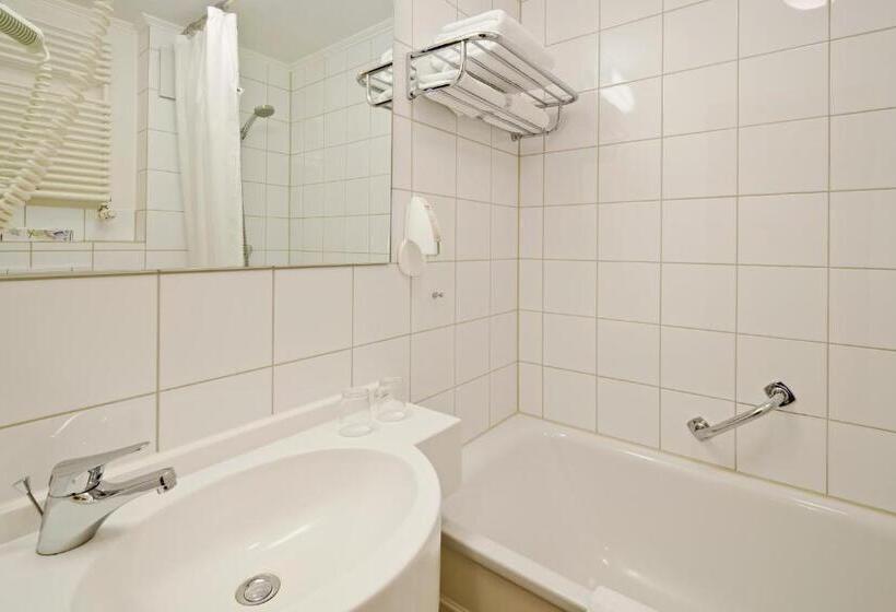Quarto Estandar Individual, Kaufmann