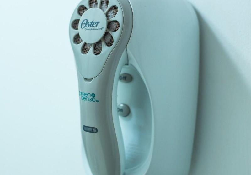 بانگلوی سوپریور, Las Rocas Resort And Dive Center