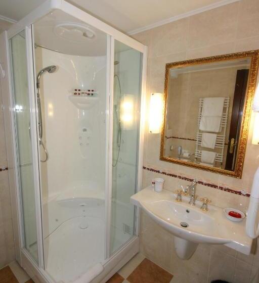 Junior suite with river view, Leopold I