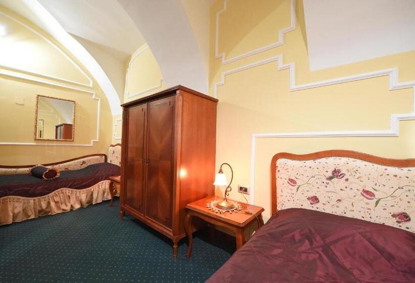 سوئیت رویال, Leopold I