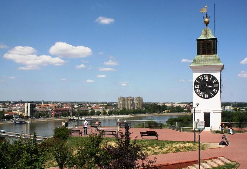 سوئیت رویال, Leopold I