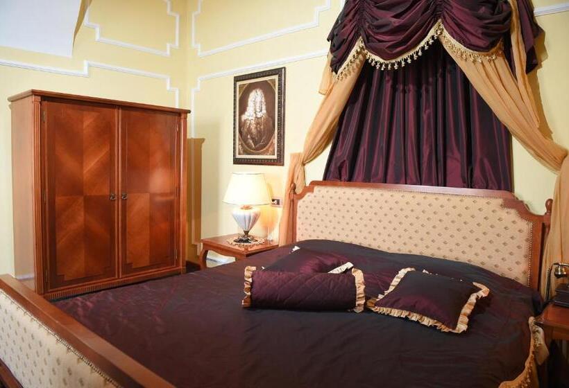 سوئیت رویال, Leopold I