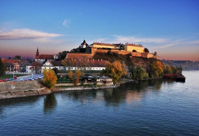 سوییت خانوادگی, Leopold I