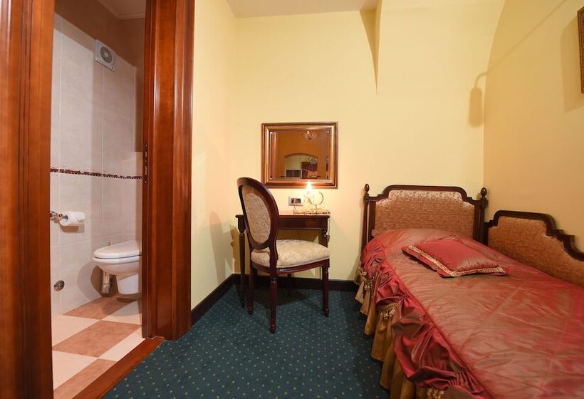 سوییت خانوادگی, Leopold I