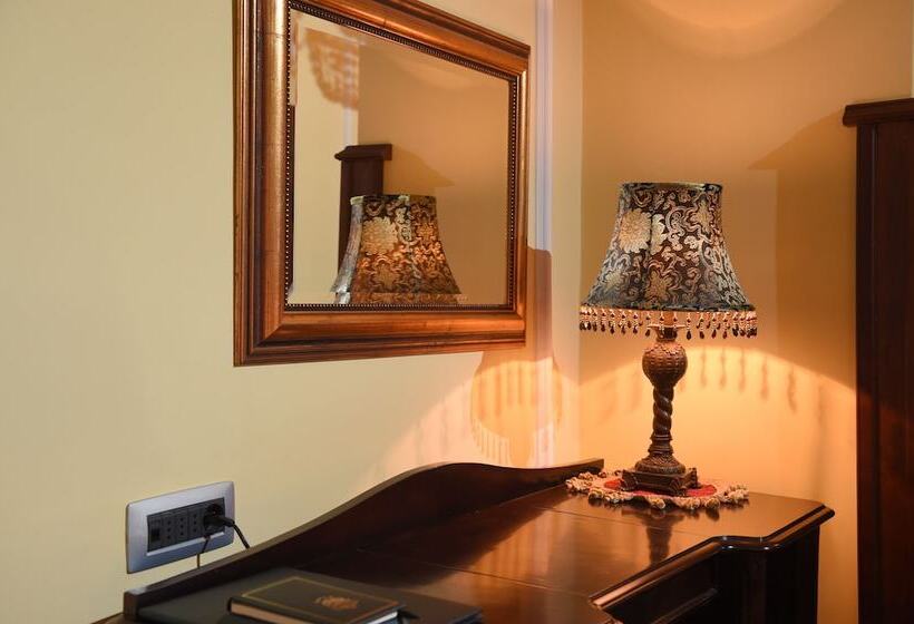 سوییت خانوادگی, Leopold I