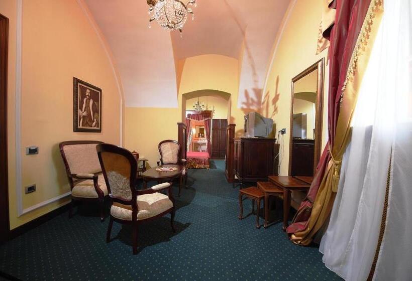 سوییت خانوادگی, Leopold I