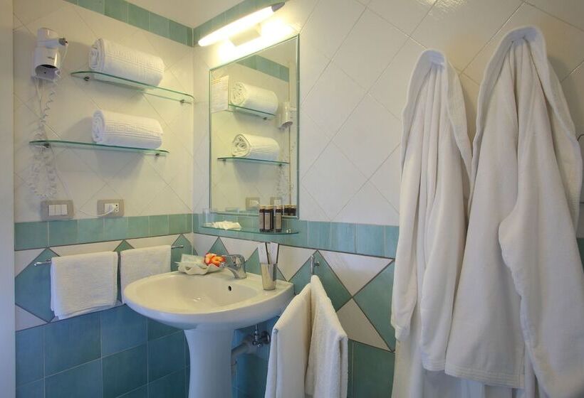 Трехместный Номер Стандарт с Балконом, & Residence Matarese