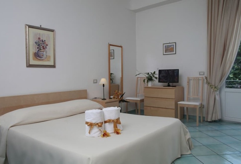 Четырехместный Номер Стандарт с Балконом, & Residence Matarese