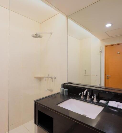 חדר דלוקס, The Capital Hotel Surabaya