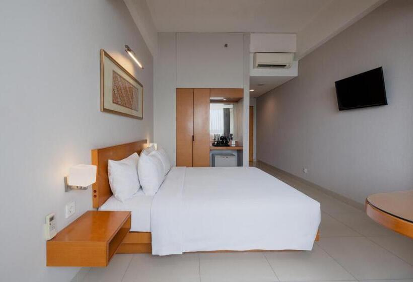 חדר דלוקס, The Capital Hotel Surabaya