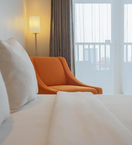 חדר אקזקיוטיב, The Capital Hotel Surabaya