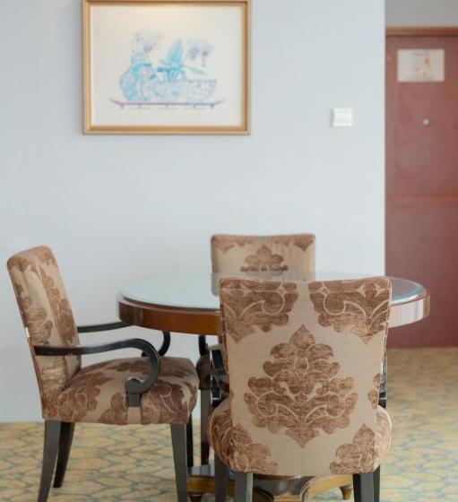 סוויטה אקזקיוטיב, The Capital Hotel Surabaya