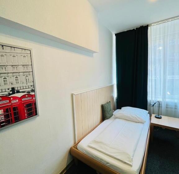 スタンダードシングルルーム, Schwarzer Bar