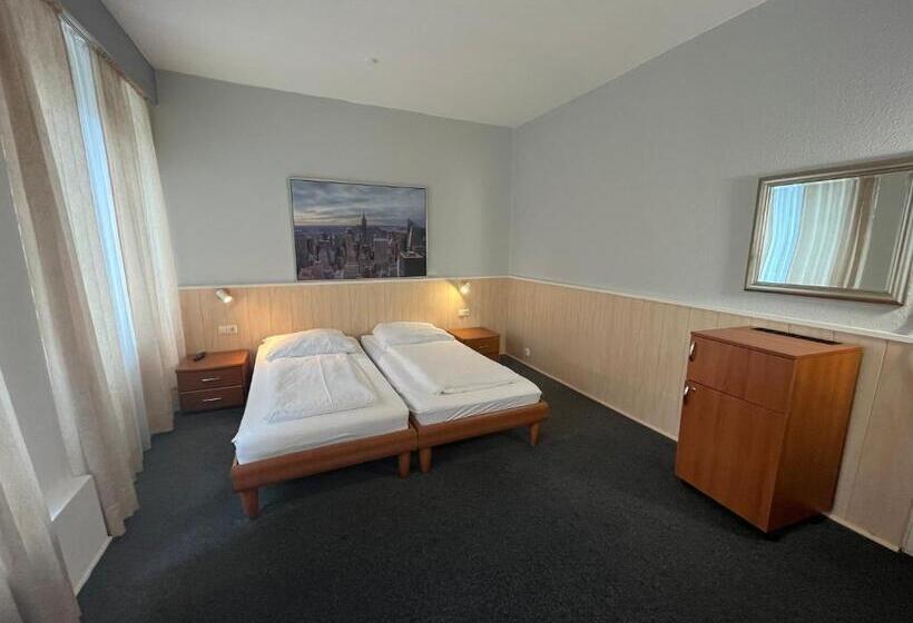 スタンダードルーム, Schwarzer Bar