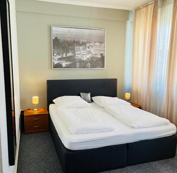 スタンダードルーム, Schwarzer Bar