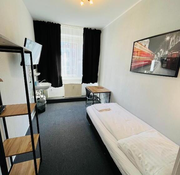 バスルーム共有のシングルスタンダード, Schwarzer Bar