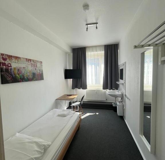 バスルーム共有のシングルスタンダード, Schwarzer Bar