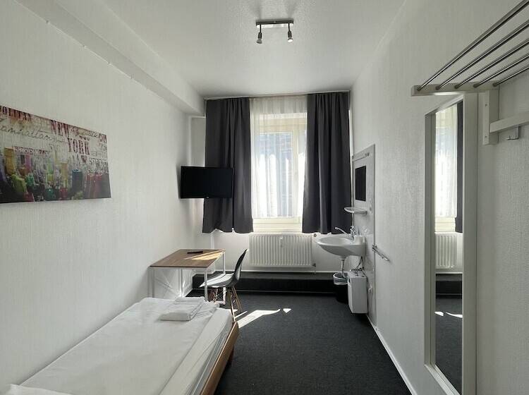 バスルーム共有のシングルスタンダード, Schwarzer Bar