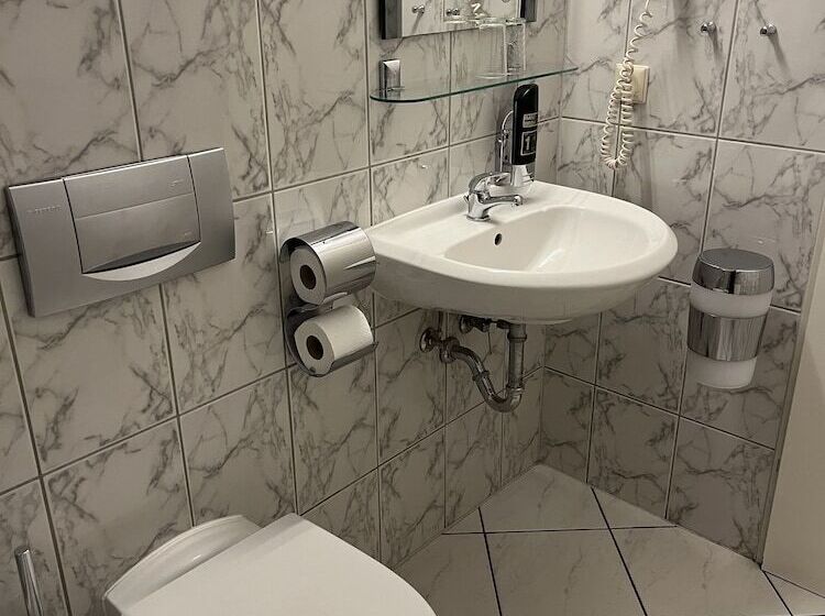 スタンダードルーム, Schwarzer Bar