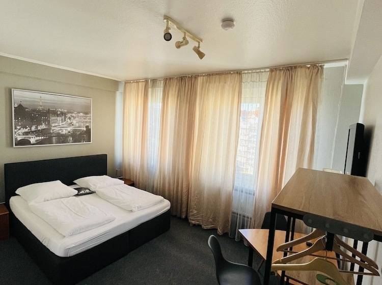 スタンダードルーム, Schwarzer Bar