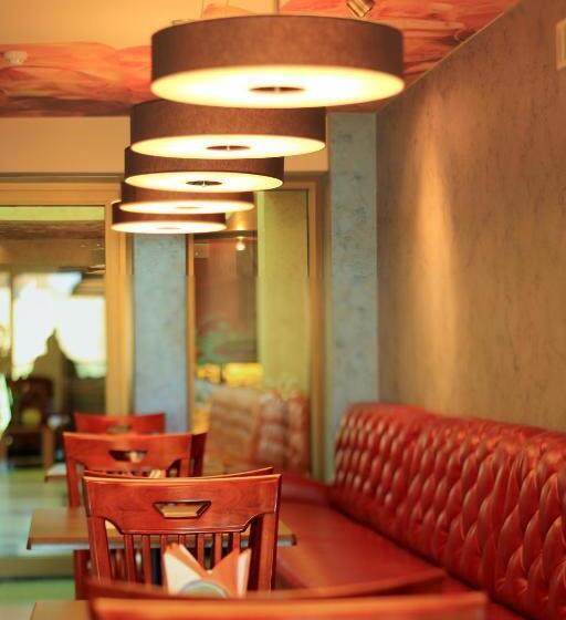 اتاق استاندارد یک نفره با چشم‌انداز دریا, Spa Amber Palace