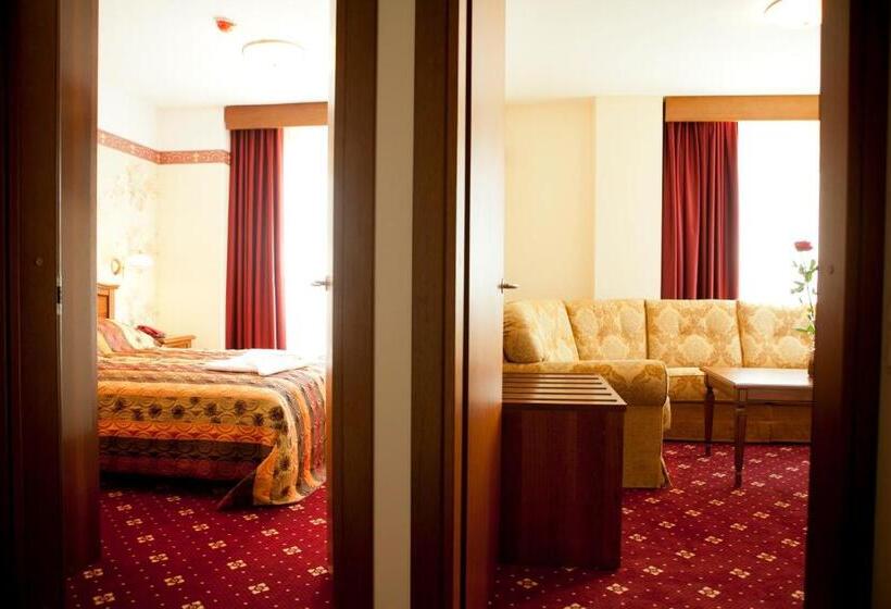 سوییت لوکس, Spa Amber Palace