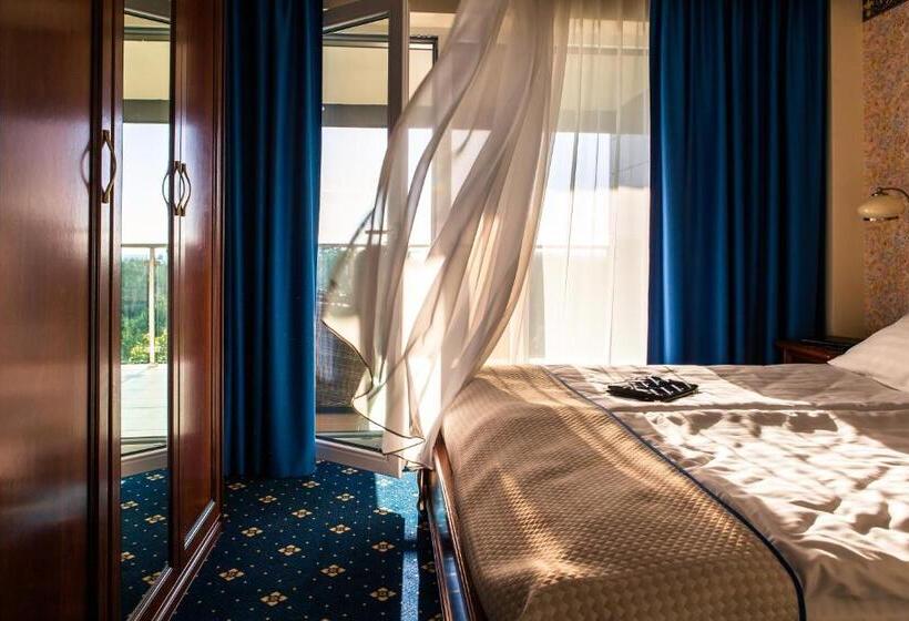 سوییت لوکس, Spa Amber Palace