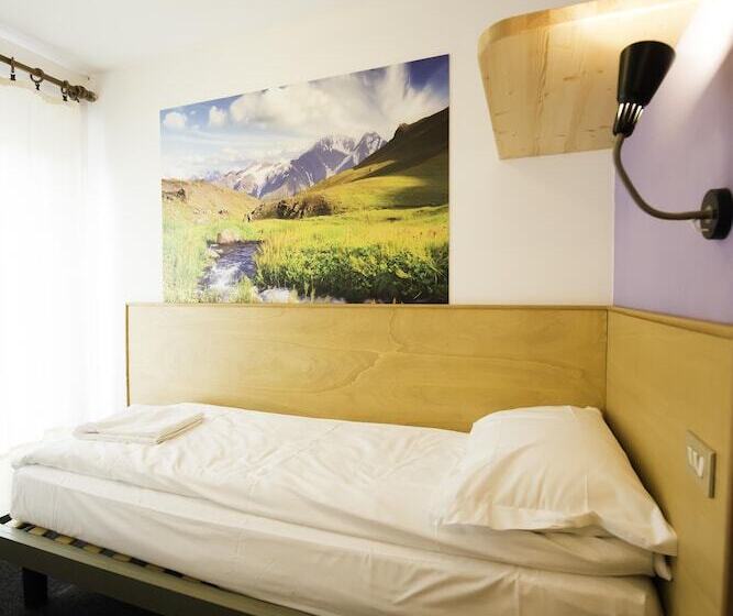 バルコニー付きスタンダードトリプルルーム, Teola