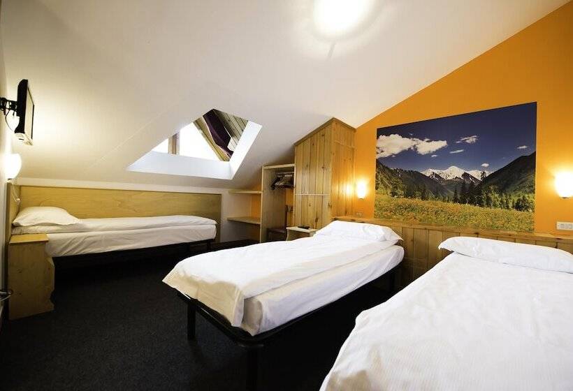 エコノミートリプルルーム, Teola