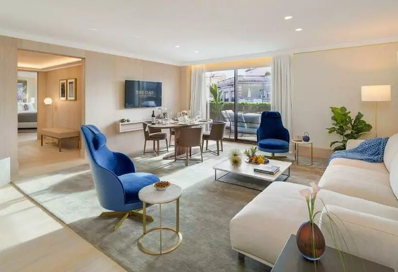Penthouse Suite