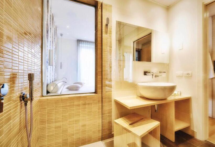 高级大房间, Tobago