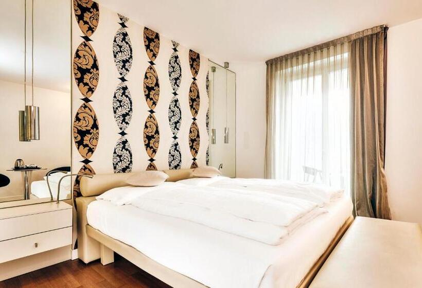 高级大房间, Tobago