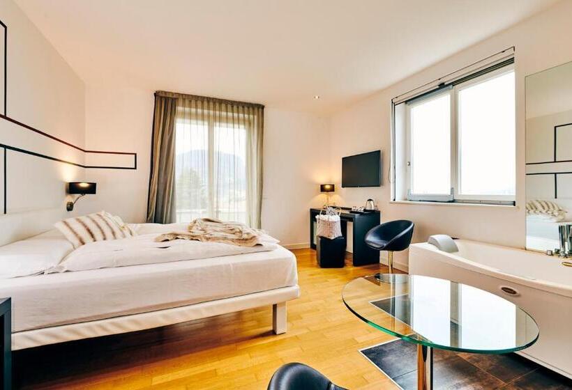 标准间带漩涡浴缸, Tobago