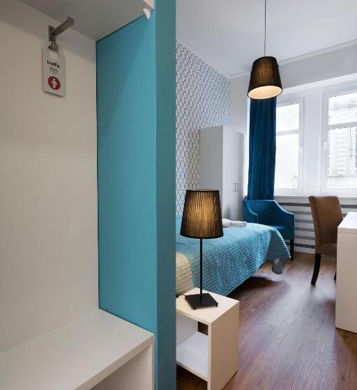 اتاق راحتی یک تخته, Traffic Poznań Stare Miasto