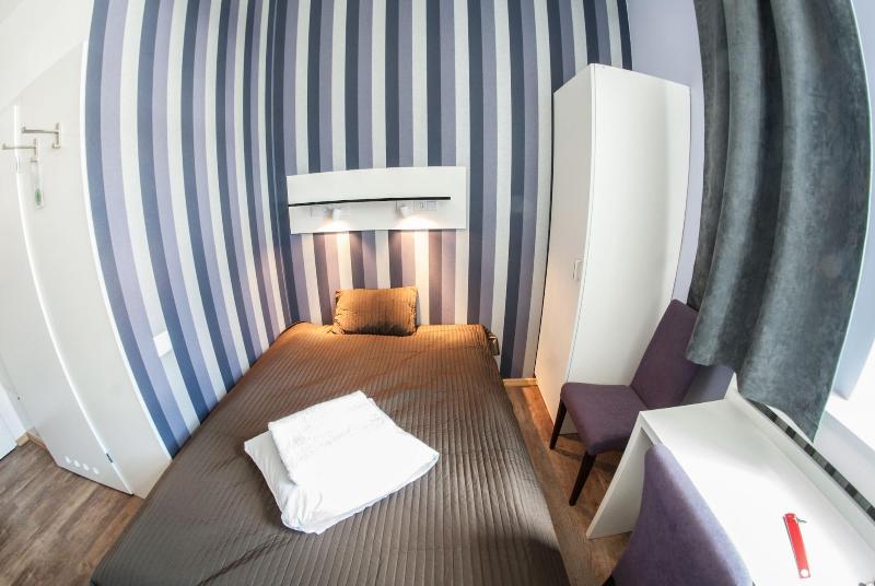 اتاق استاندارد یک نفره, Traffic Poznań Stare Miasto