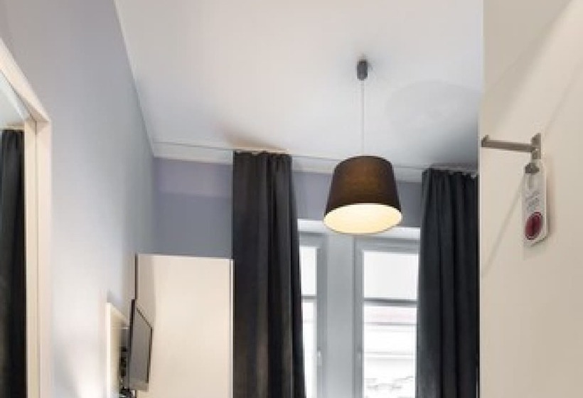 اتاق استاندارد یک نفره, Traffic Poznań Stare Miasto