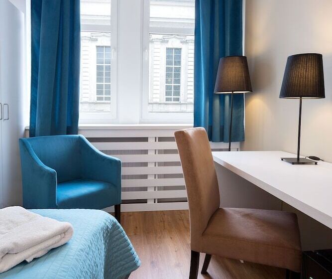 اتاق راحتی یک تخته, Traffic Poznań Stare Miasto