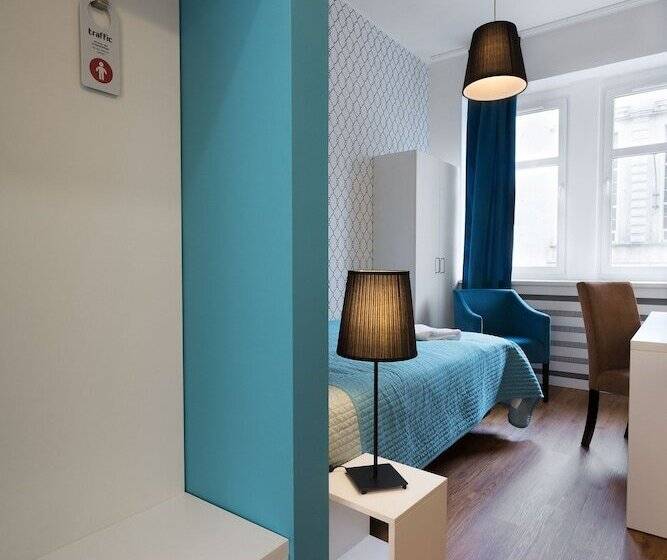 اتاق راحتی یک تخته, Traffic Poznań Stare Miasto