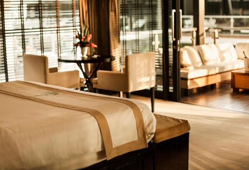 סוויטה נוף לבריכה, Nikki Beach Resort & Spa Koh Samui