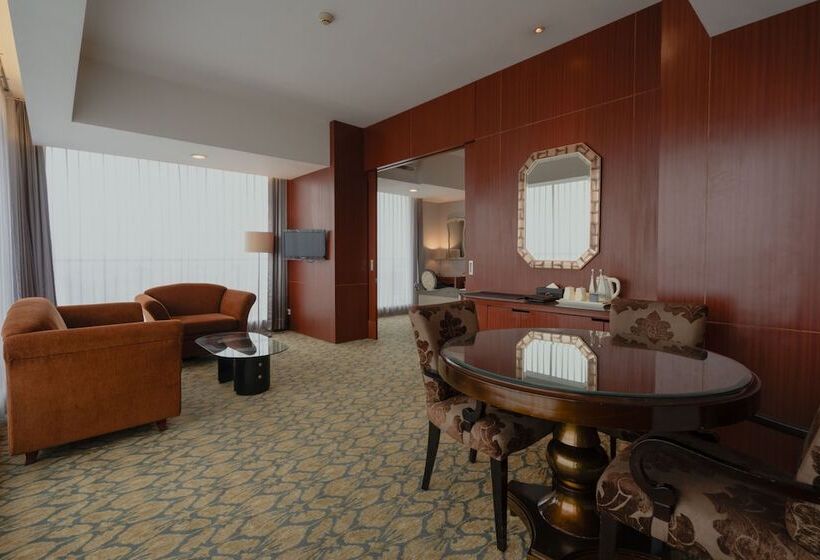 Президентский Люкс, The Capital Hotel Surabaya